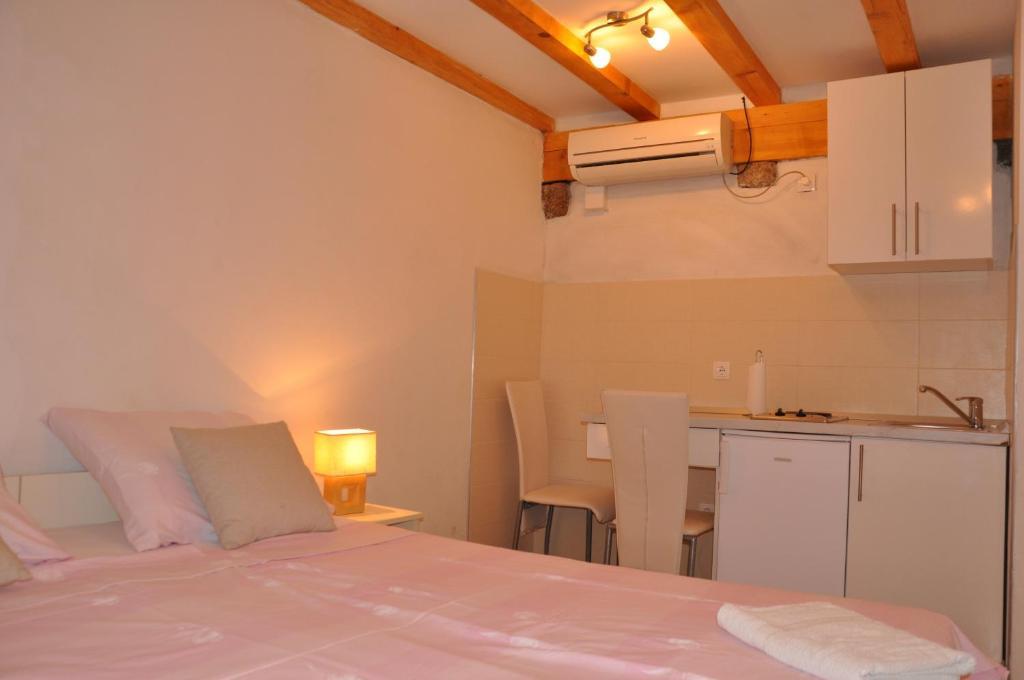 Apartments Lucic Dubrovnik Rom bilde
